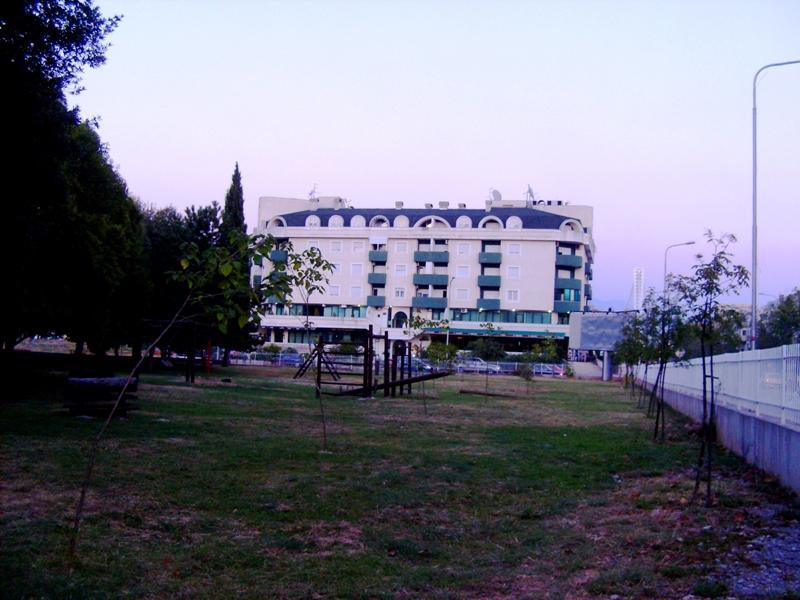 Apartment Sara Podgorica Exteriör bild
